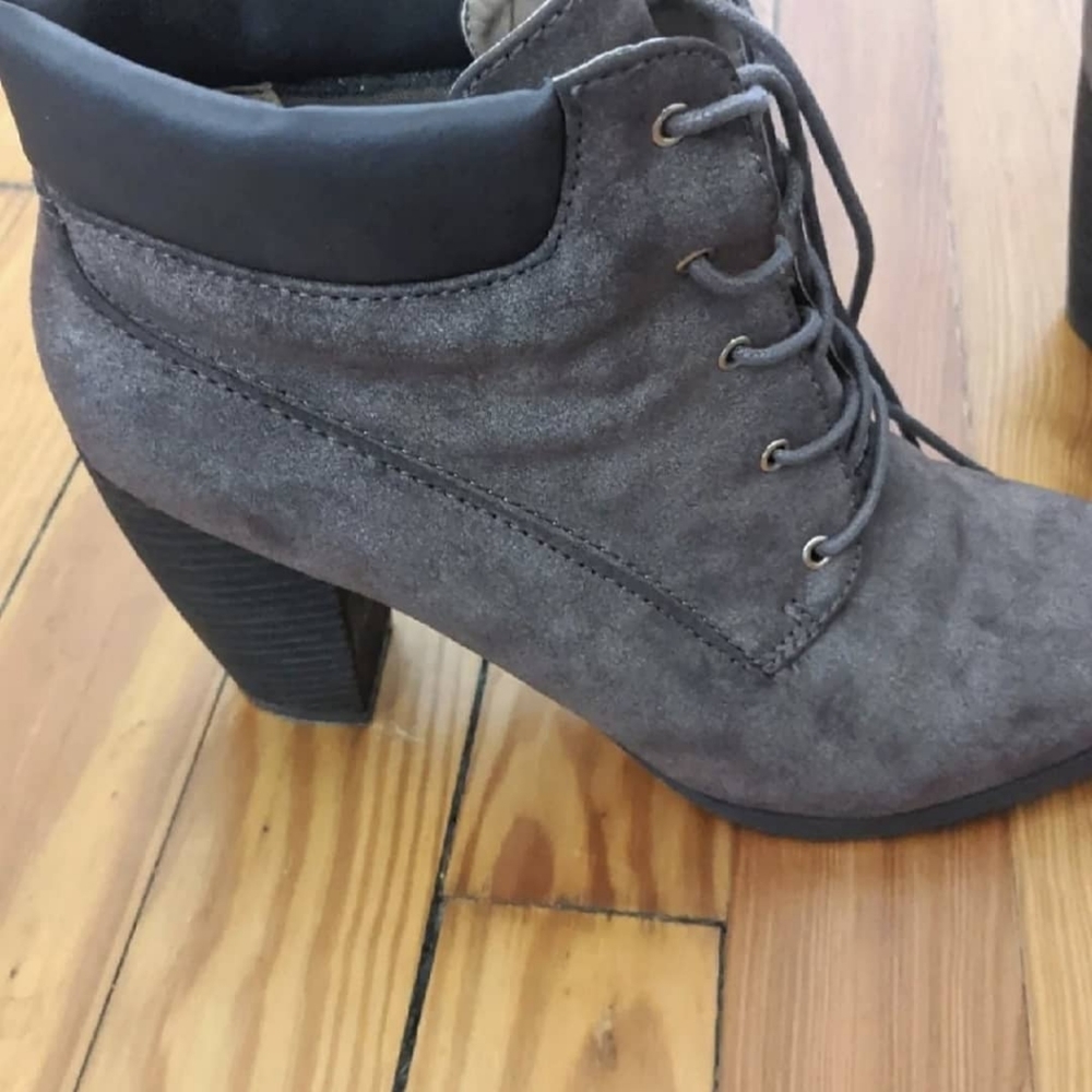 Michael Antonio Women's Faux Suede Booties, Sz 10